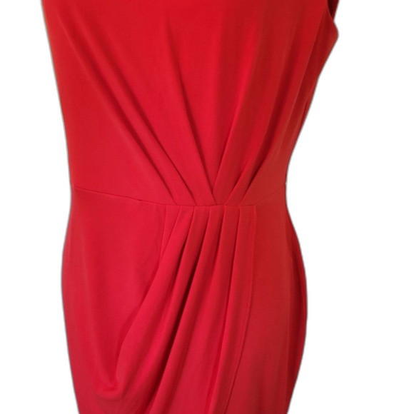 Saks Fifth Avenue red ruched zip up back sleeveless stretch midi dress, size 6 - Picture 3 of 8